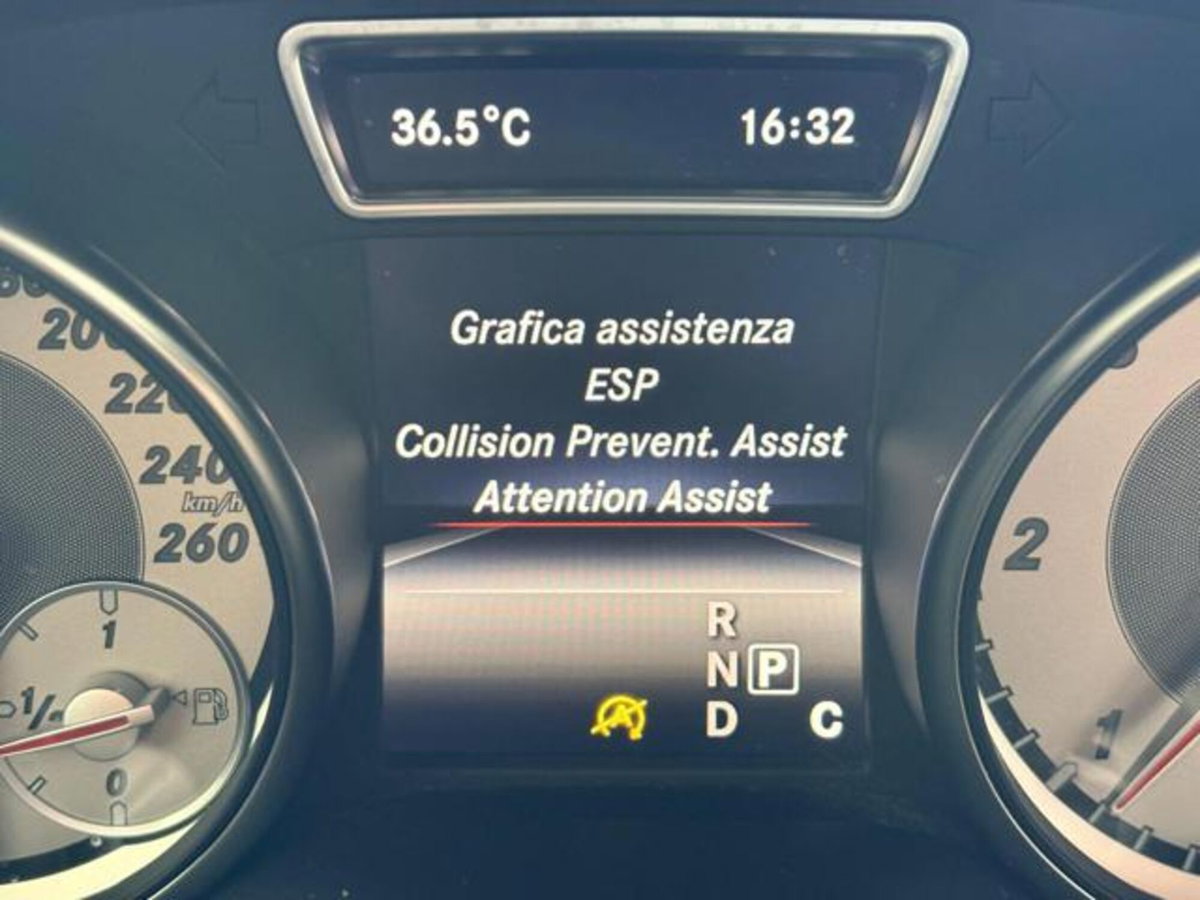 Mercedes-Benz GLA SUV 180 d Executive (15)