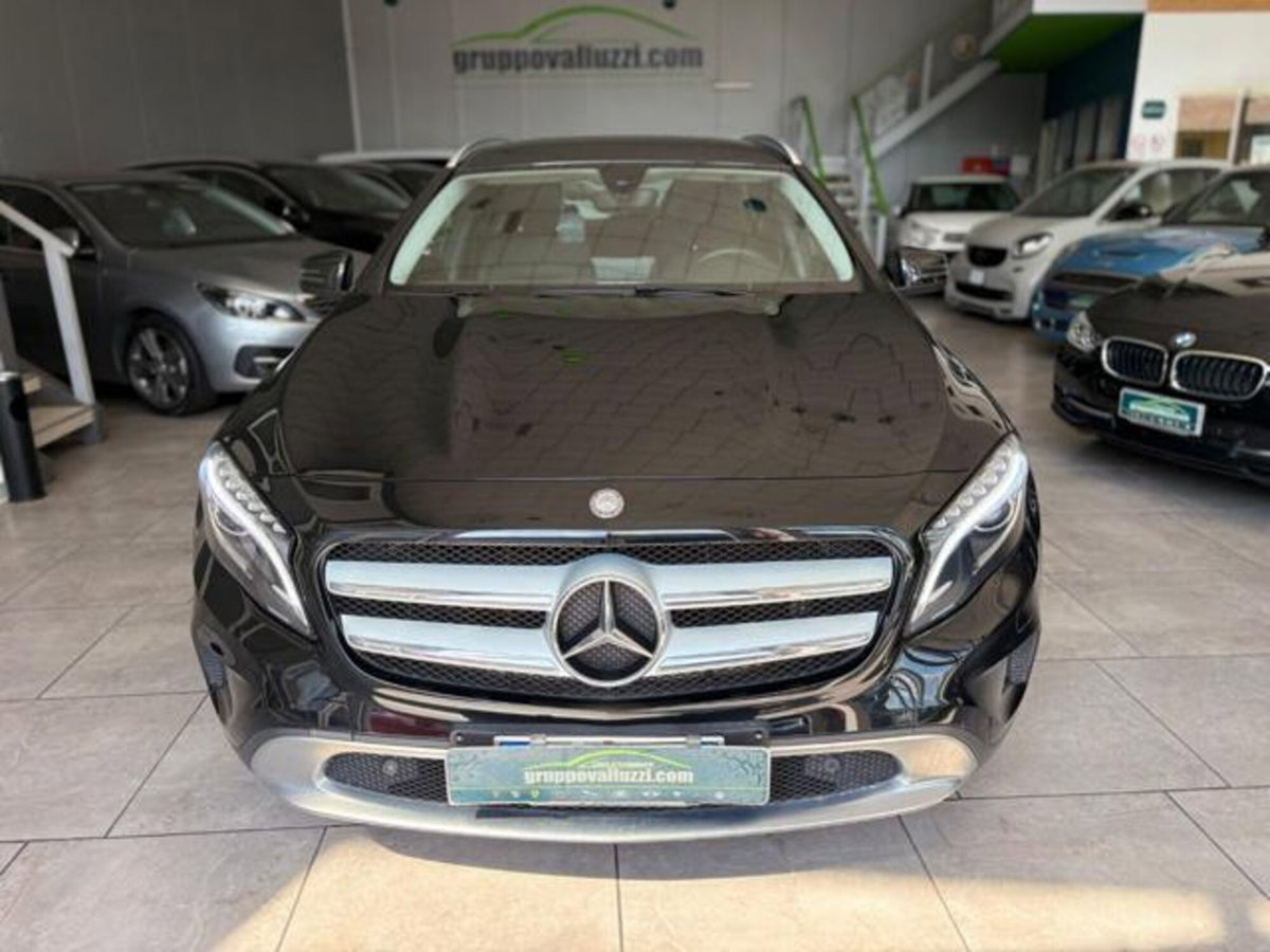 Mercedes-Benz GLA SUV 180 d Executive (2)