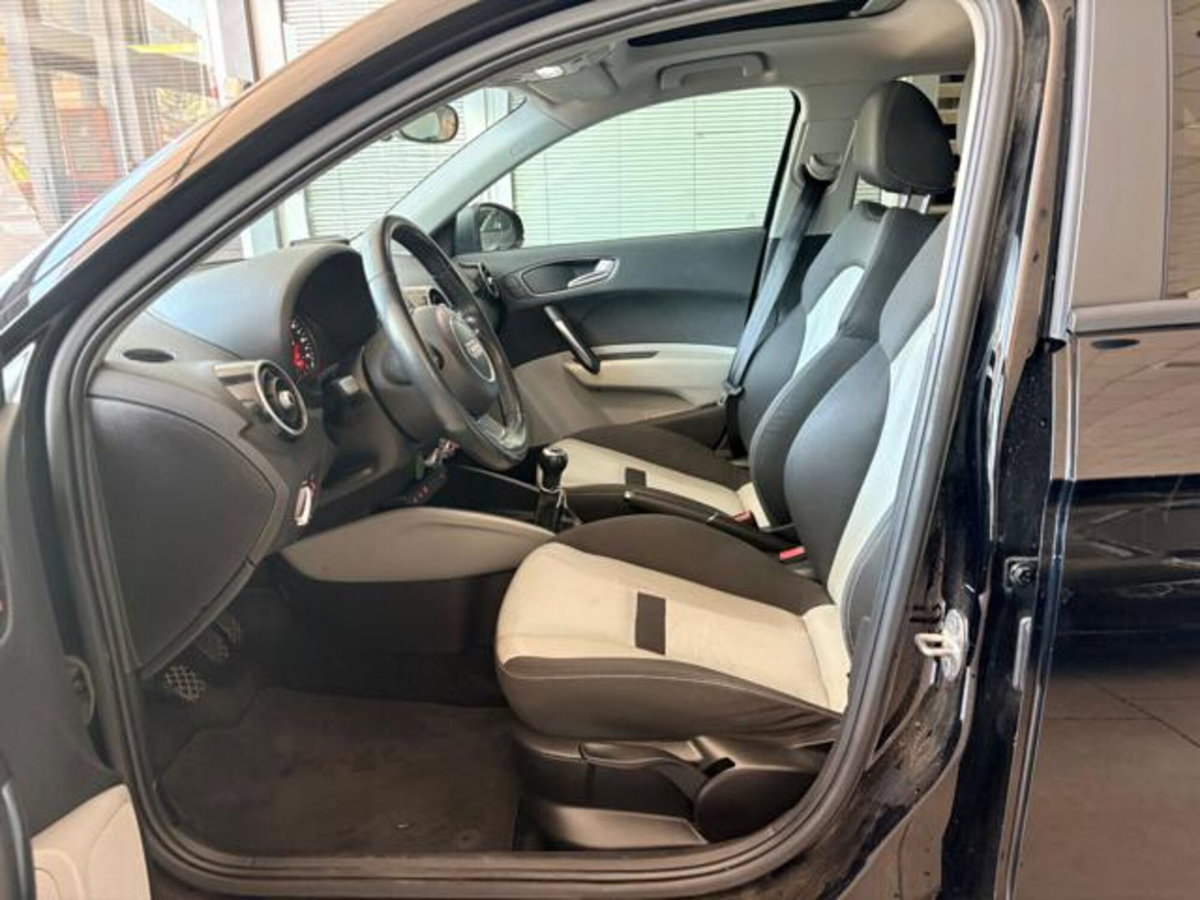 Audi A1 2.0 TDI Ambition (11)