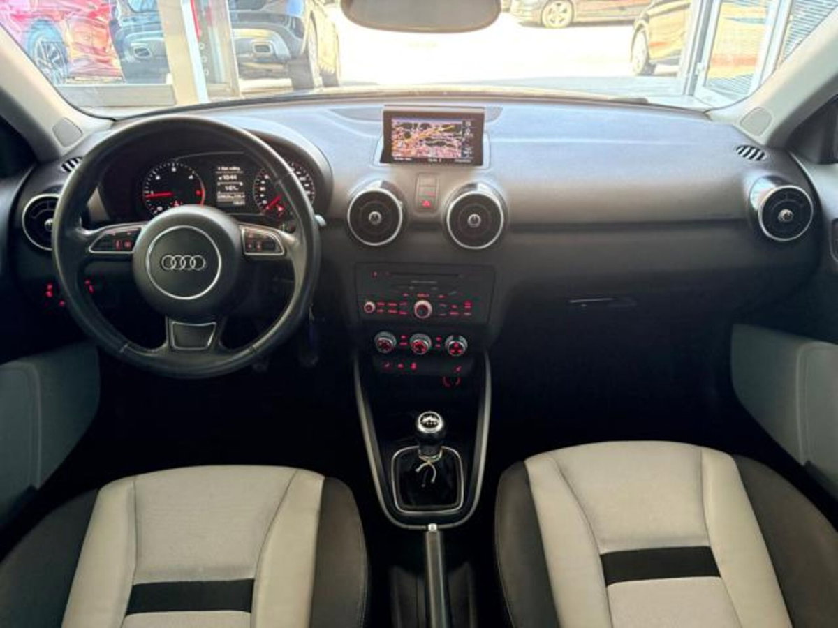 Audi A1 2.0 TDI Ambition (13)