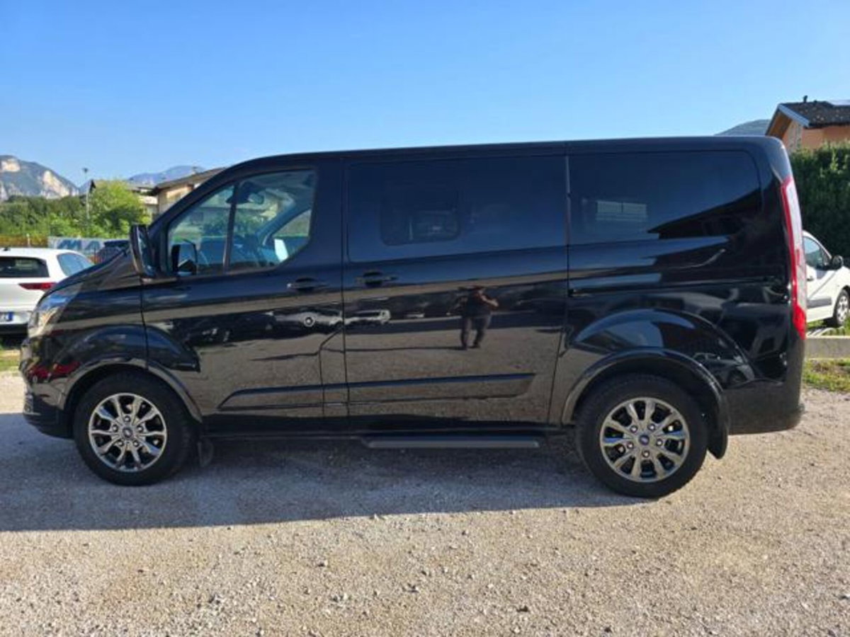 Ford Tourneo Custom 320 2.0 EcoBlue 150CV MHEV PC Titanium (3)