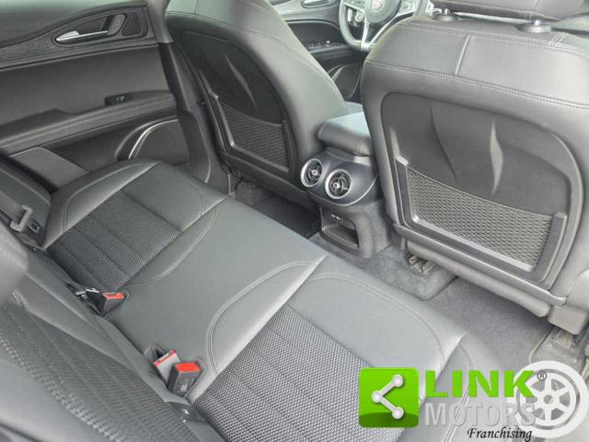 Alfa Romeo Stelvio Stelvio 2.2 Turbodiesel 210 CV AT8 Q4 Executive (10)