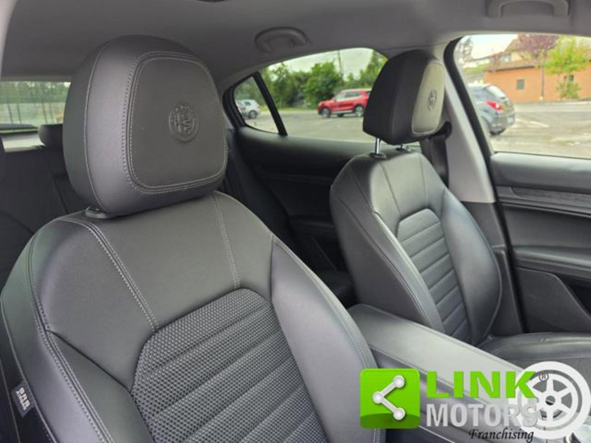 Alfa Romeo Stelvio Stelvio 2.2 Turbodiesel 210 CV AT8 Q4 Executive (11)