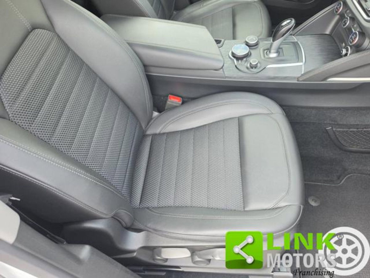 Alfa Romeo Stelvio Stelvio 2.2 Turbodiesel 210 CV AT8 Q4 Executive (8)