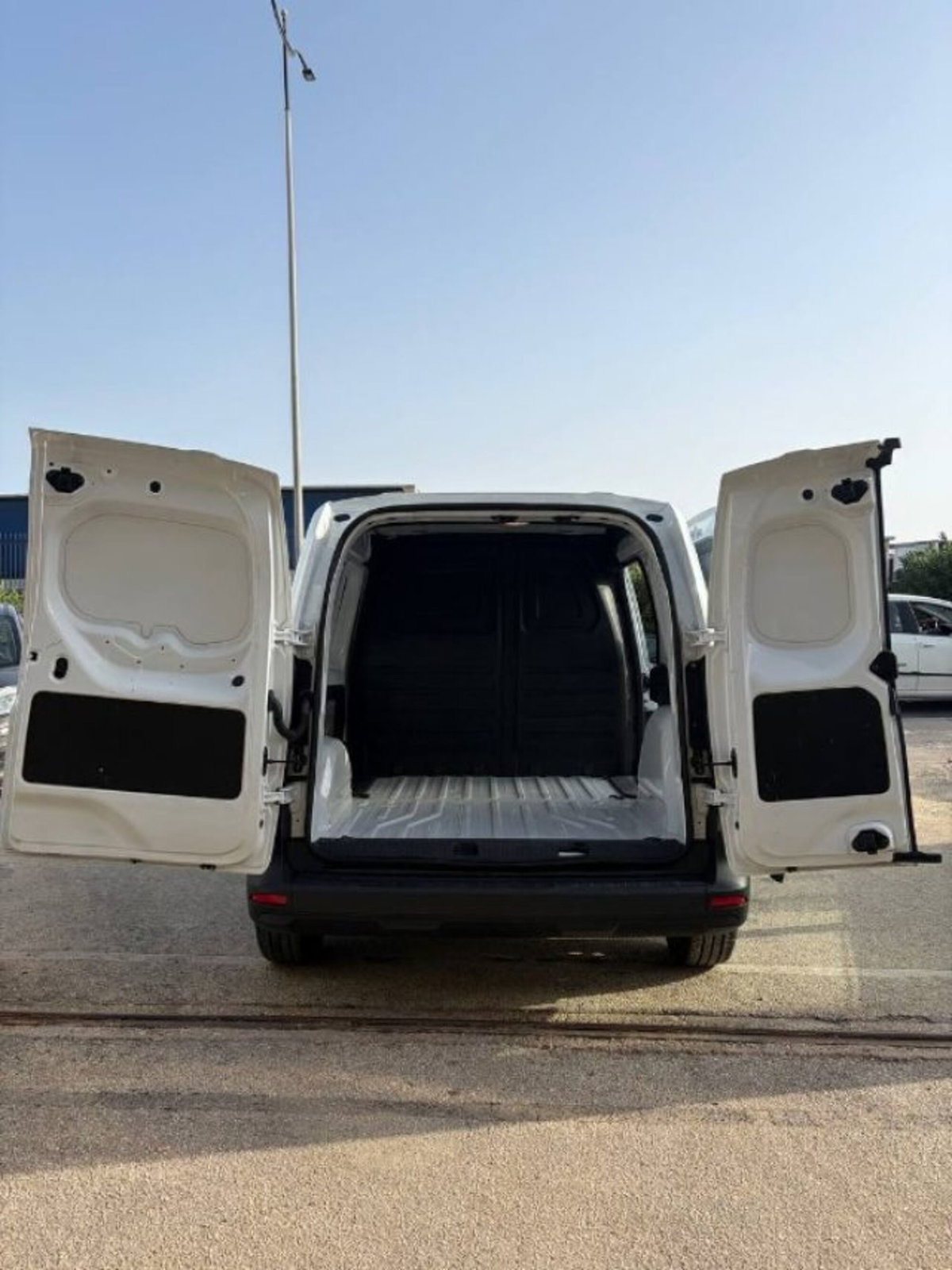 Renault Kangoo Blue dCi 95CV Express Maxi Combi Ice Plus (8)