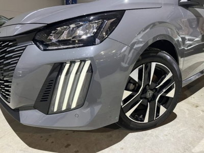 Peugeot 208 1.2 puretech Active s&s 100cv (4)