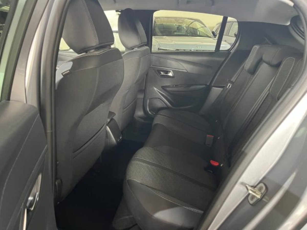 Peugeot 208 1.2 puretech Active s&s 100cv (11)