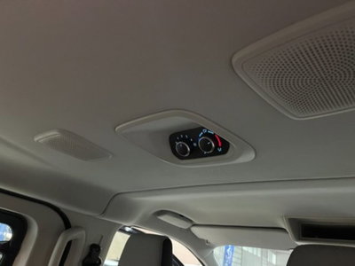 Ford Tourneo Custom 320 2.0 EcoBlue 150CV PL Titanium (15)
