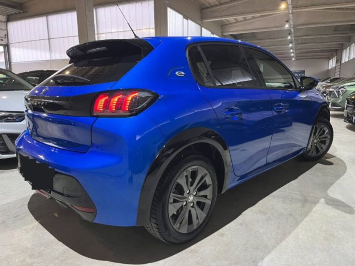 Peugeot 208 50 kWh Allure (4)