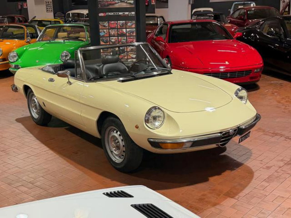 Alfa Romeo Spider 2.0 Veloce