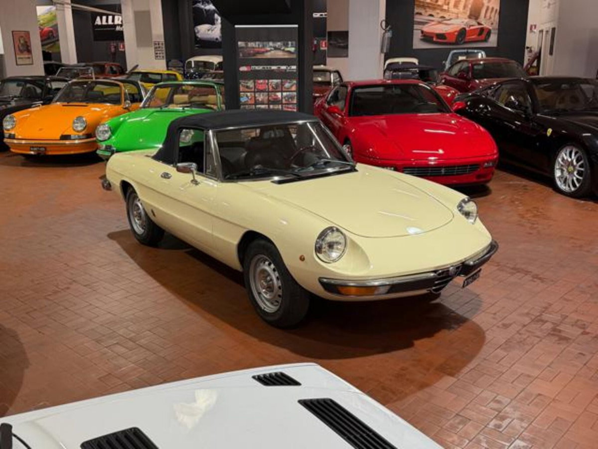 Alfa Romeo Spider 2.0 Veloce (19)