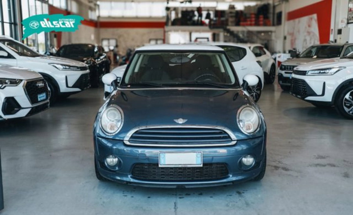 MINI Mini 1.6 16V Cooper (4)