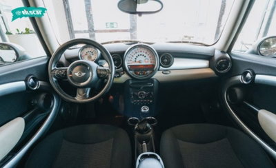 MINI Mini 1.6 16V Cooper (6)