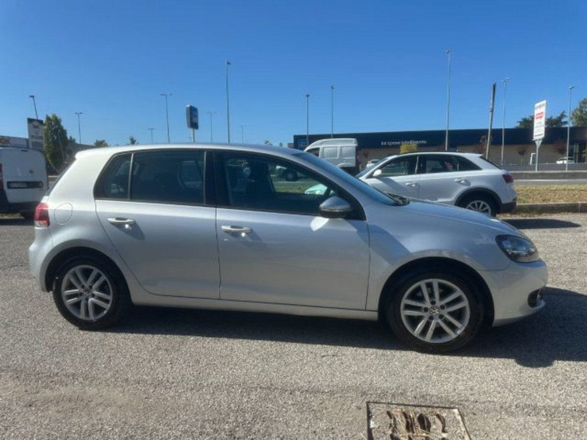 Volkswagen Golf Variant 1.6 TDI 105 CV Comfortline BlueMotion Tech. (5)