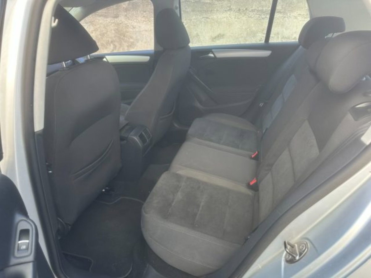 Volkswagen Golf Variant 1.6 TDI 105 CV Comfortline BlueMotion Tech. (7)