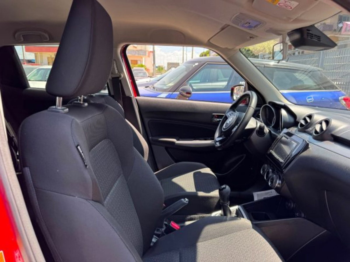 Suzuki Swift 1.2h Top 2wd (14)