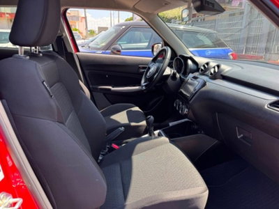 Suzuki Swift 1.2h Top 2wd (18)