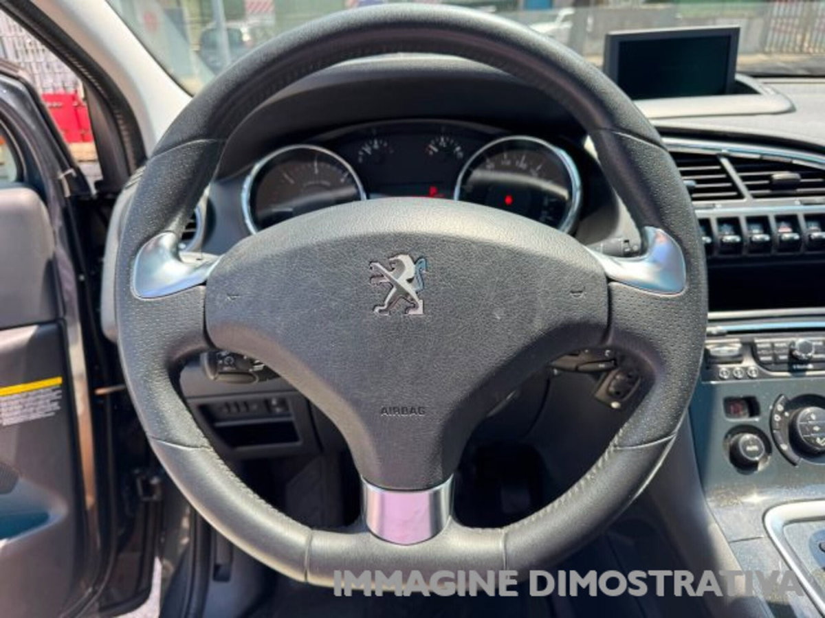 Peugeot 3008 BlueHDi 120 EAT6 S&S Allure (14)