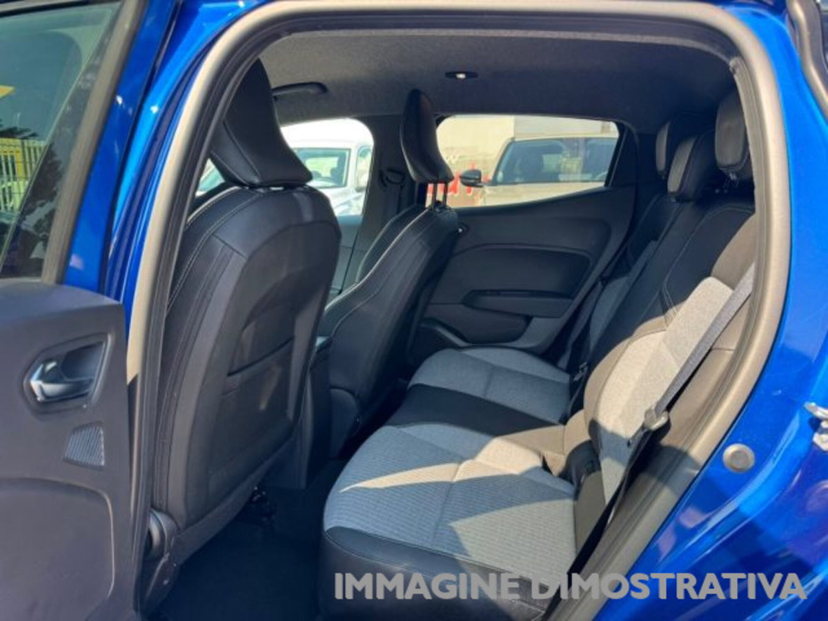Renault Clio TCe 90 CV 5 porte Techno (18)
