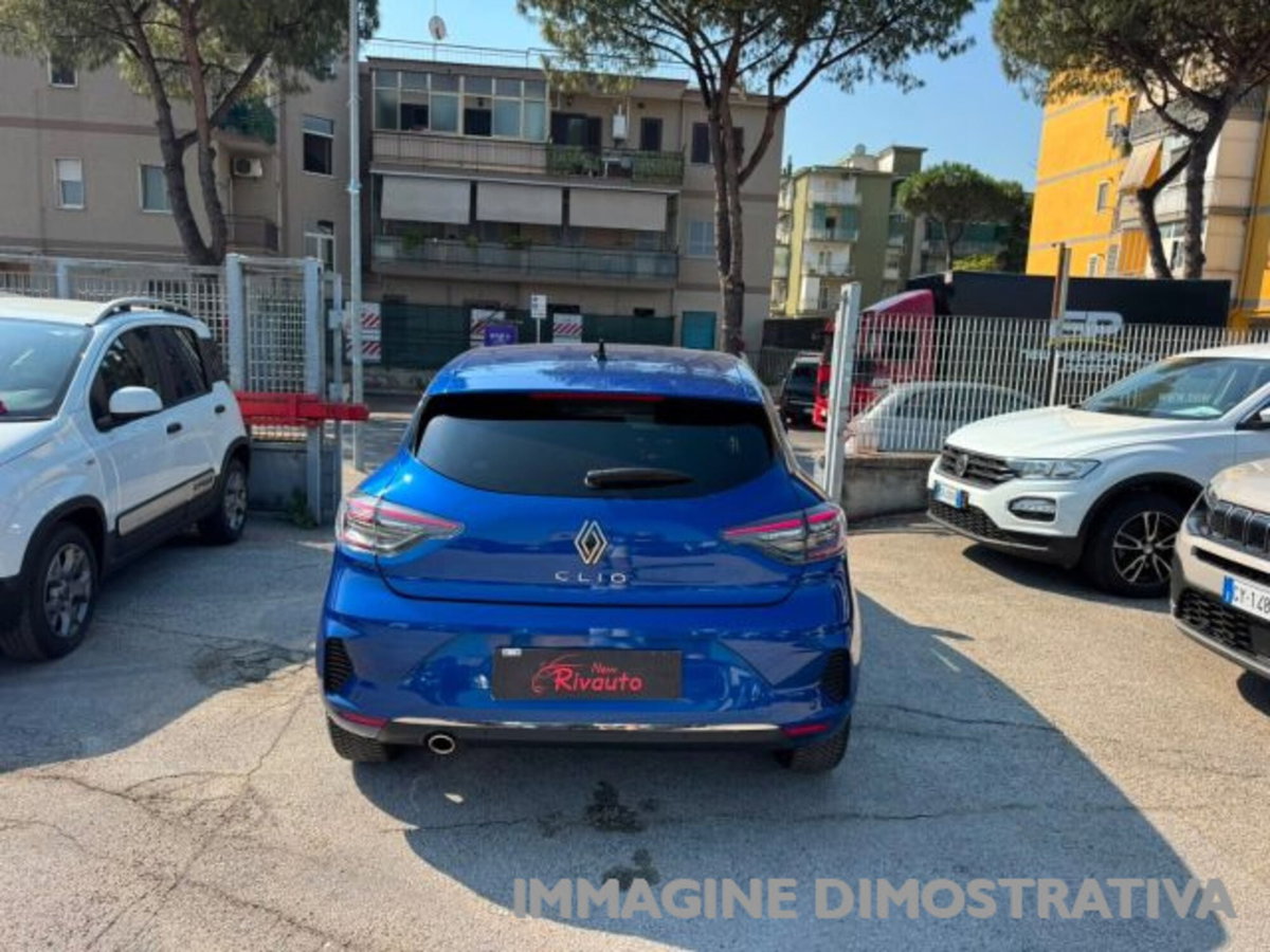 Renault Clio TCe 90 CV 5 porte Techno (6)