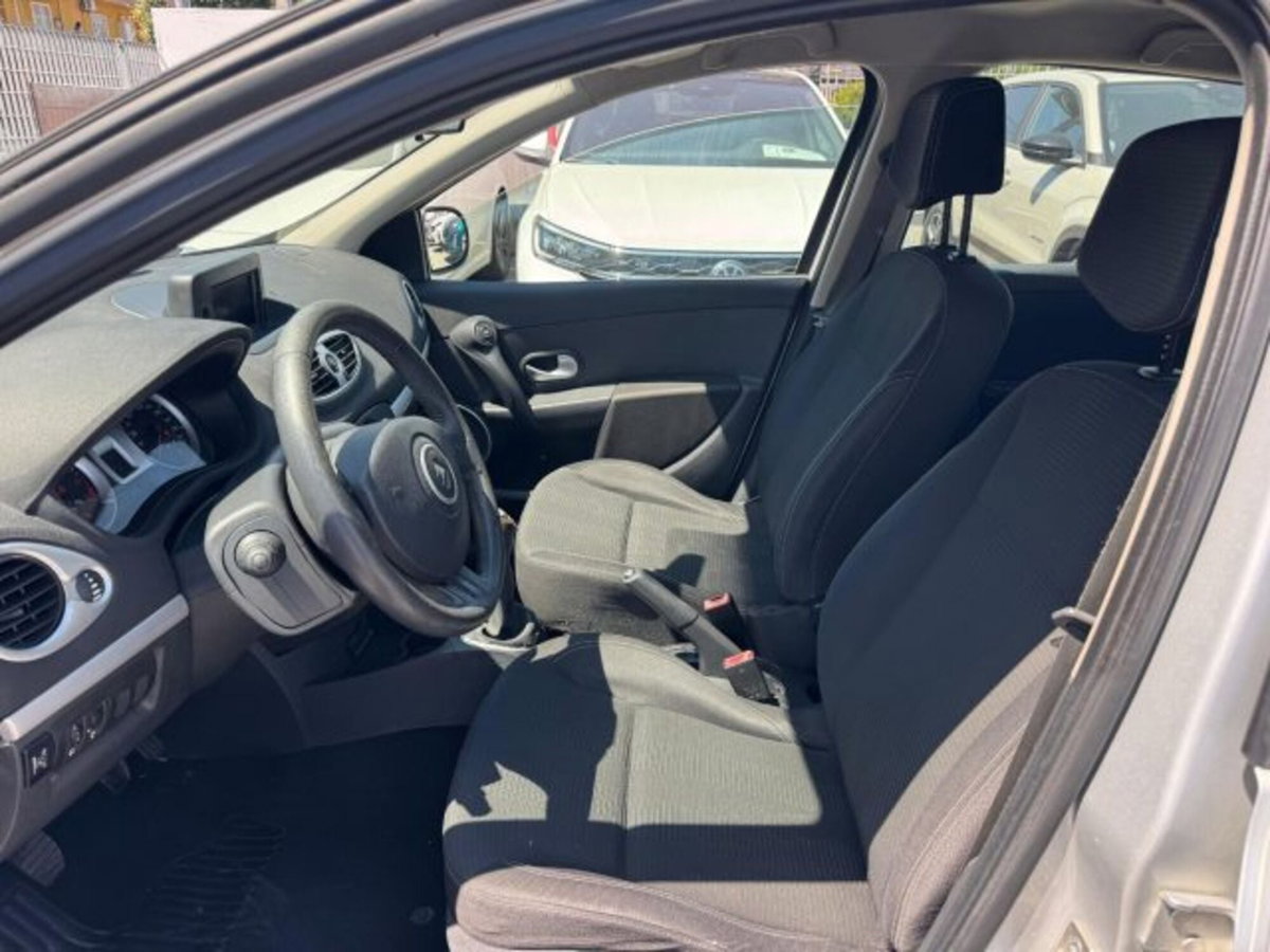 Renault Clio 1.2 16V 5 porte GPL Dynamique (10)