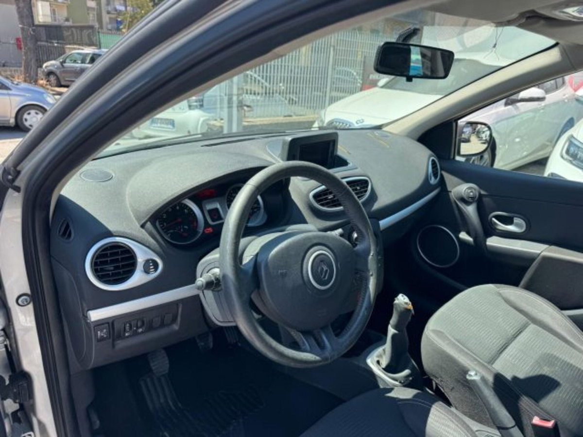 Renault Clio 1.2 16V 5 porte GPL Dynamique (11)