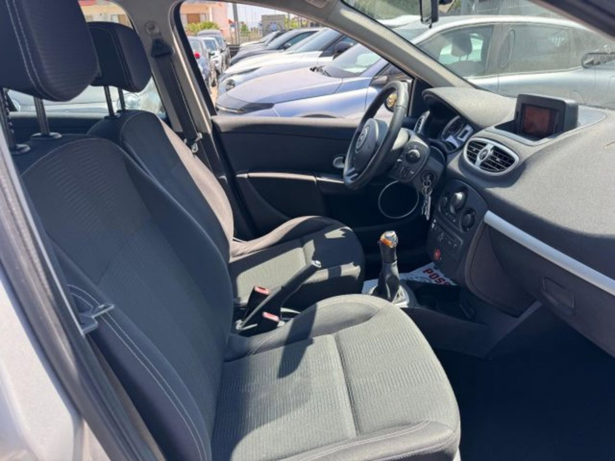 Renault Clio 1.2 16V 5 porte GPL Dynamique (15)