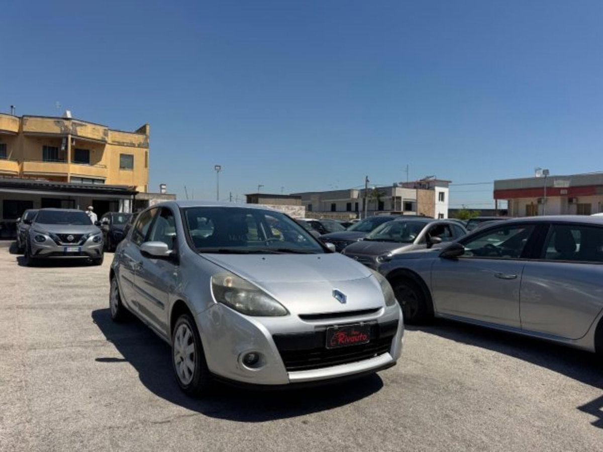 Renault Clio 1.2 16V 5 porte GPL Dynamique (2)