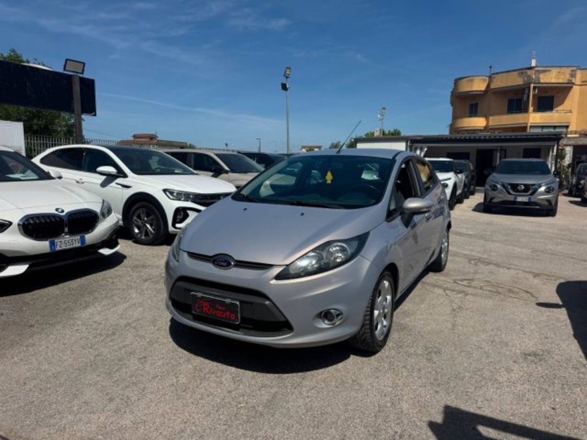 Ford Fiesta 1.4 TDCi 68CV 5 porte Titanium