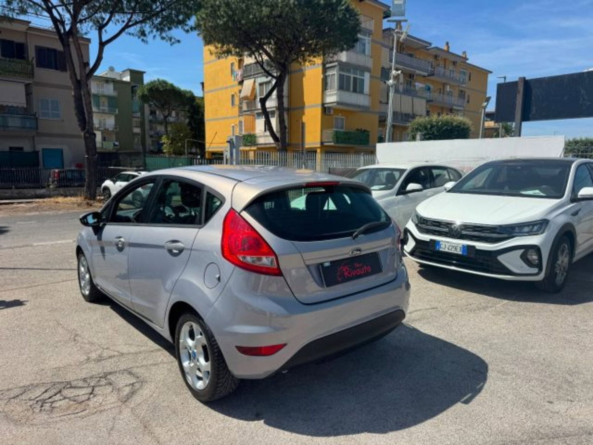Ford Fiesta 1.4 TDCi 68CV 5 porte Titanium (8)