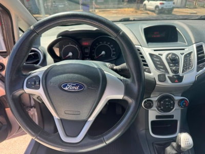 Ford Fiesta 1.4 TDCi 68CV 5 porte Titanium (9)