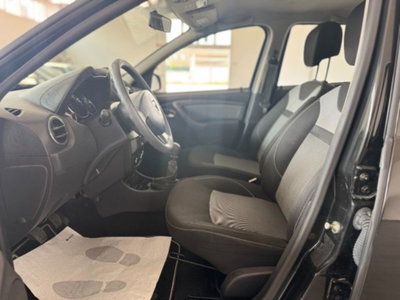 Dacia Duster 1.5 dCi 110CV S&S 4x2 Serie Speciale Lauréate Family (10)