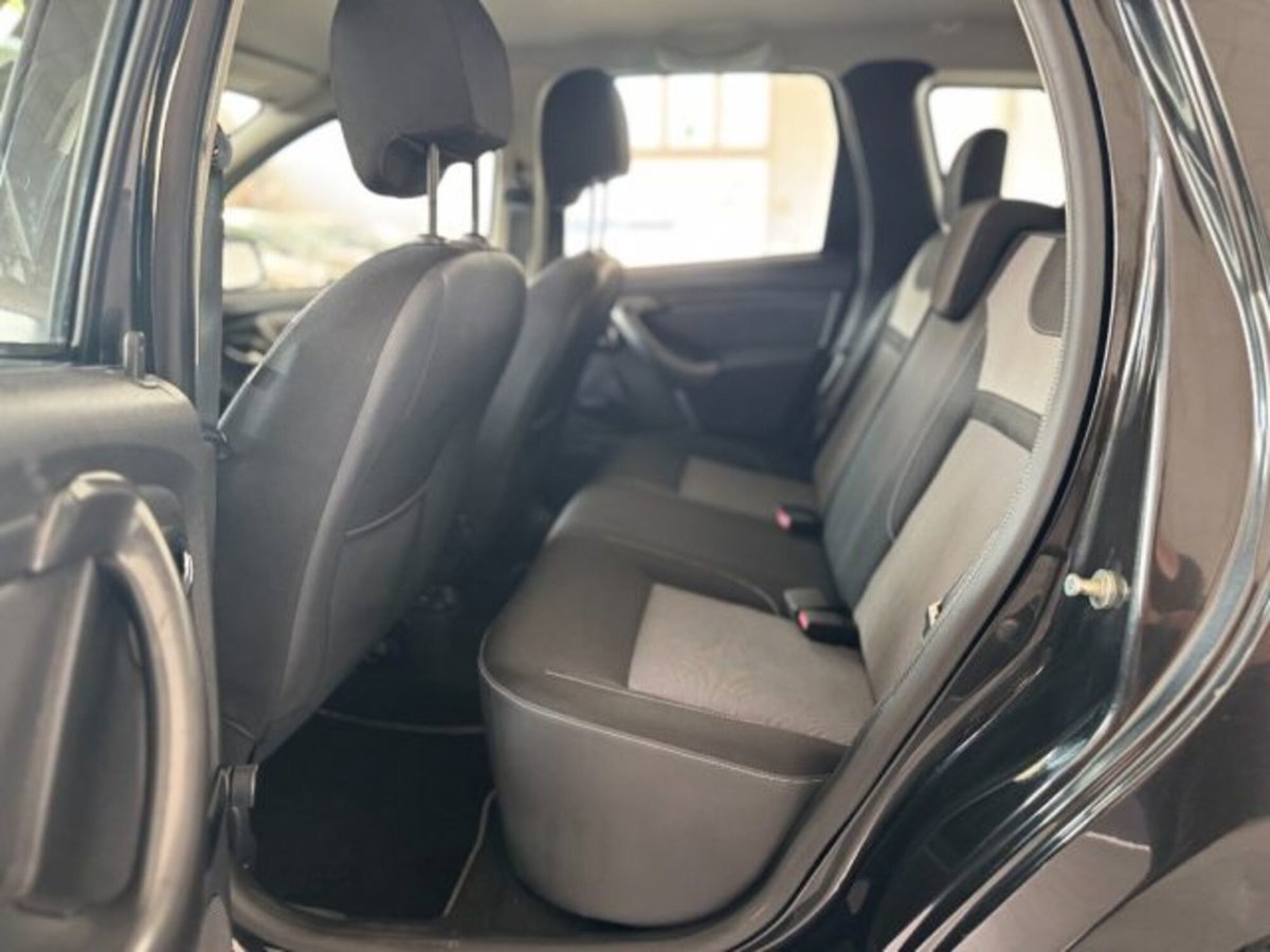 Dacia Duster 1.5 dCi 110CV S&S 4x2 Serie Speciale Lauréate Family (14)