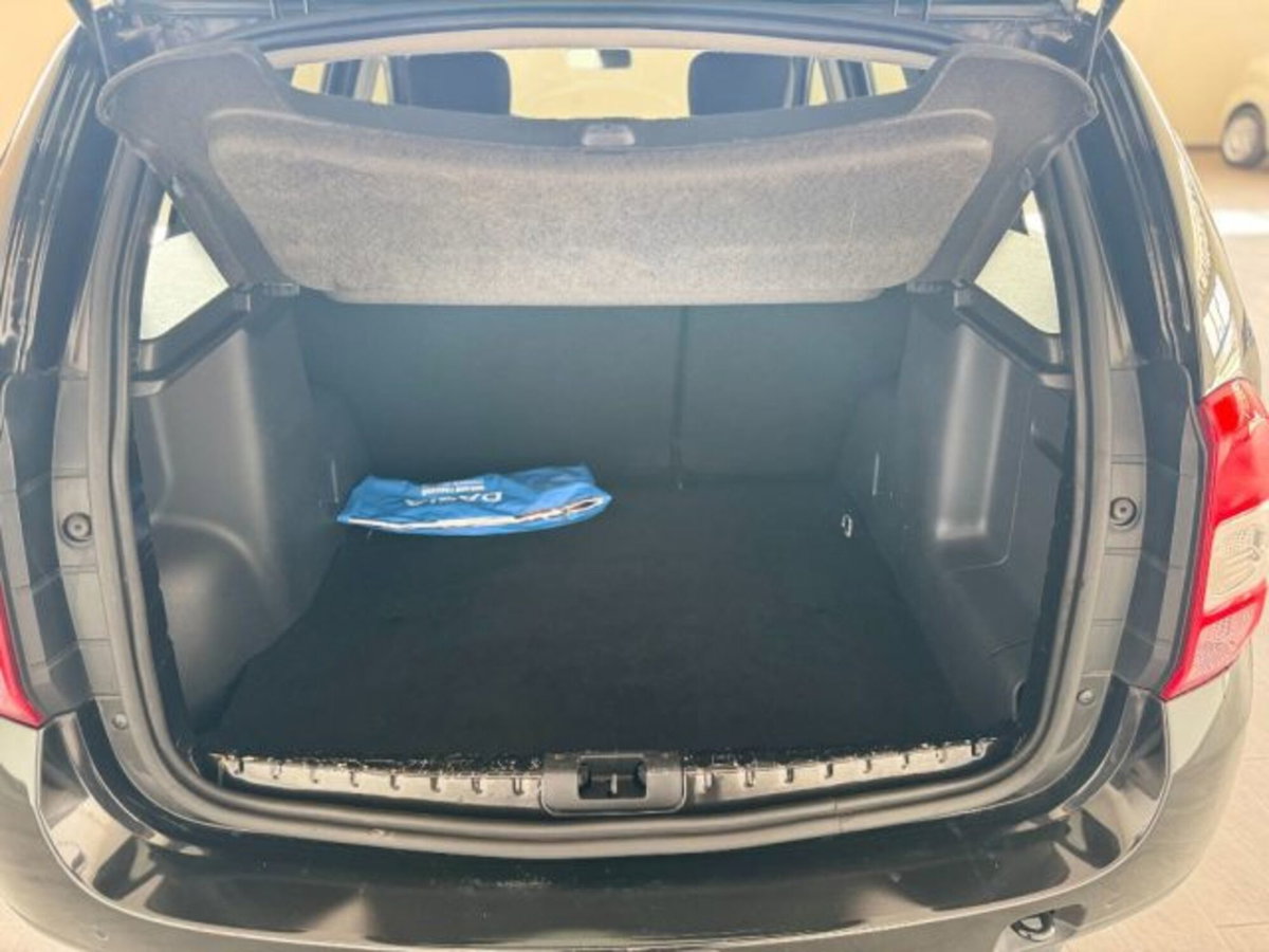 Dacia Duster 1.5 dCi 110CV S&S 4x2 Serie Speciale Lauréate Family (16)