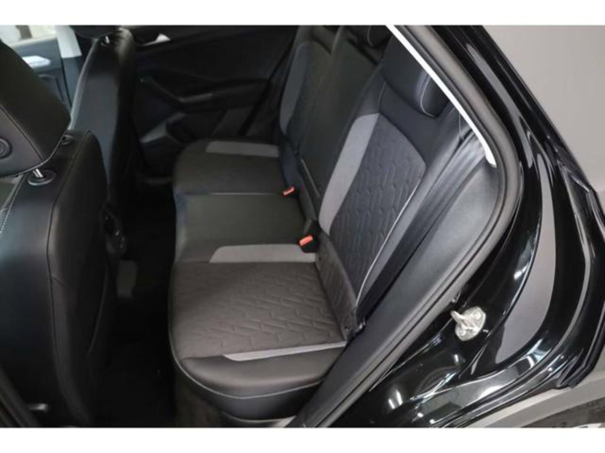 Volkswagen T-Roc 1.0 tsi Sport 115cv (13)