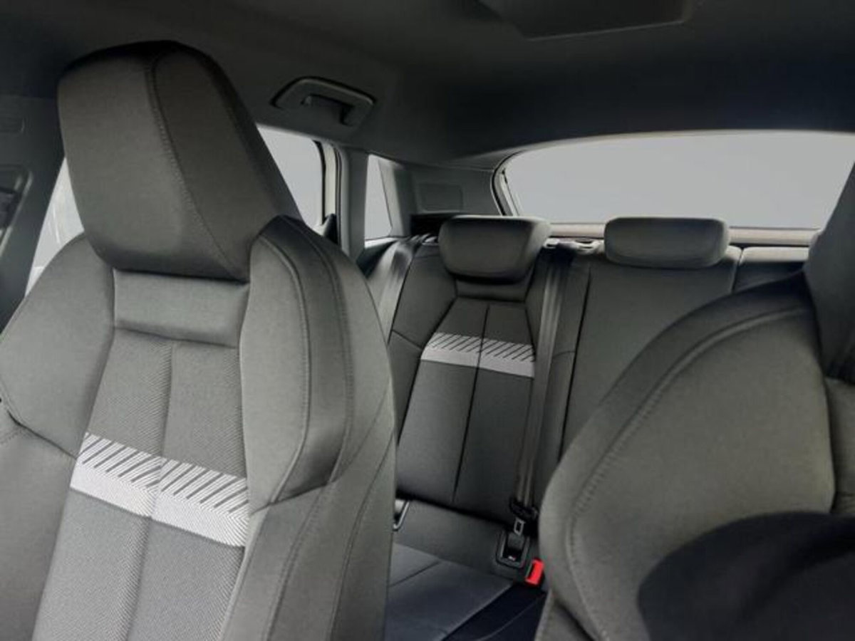 Audi A3 Sportback 30 TFSI S tronic Sport (4)