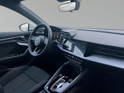 Audi A3 Sportback 30 TFSI S tronic Sport (6)