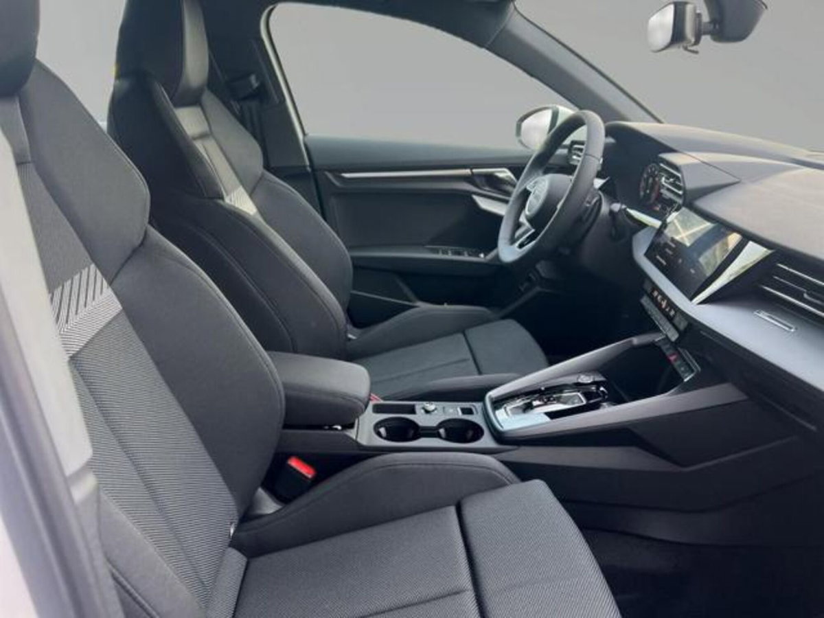 Audi A3 Sportback 30 TFSI S tronic Sport (7)