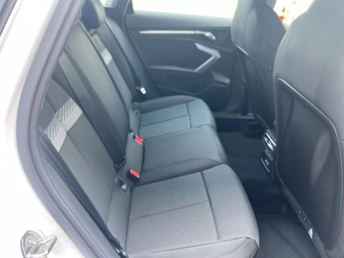 Audi A3 Sportback 30 TFSI S tronic Sport (8)