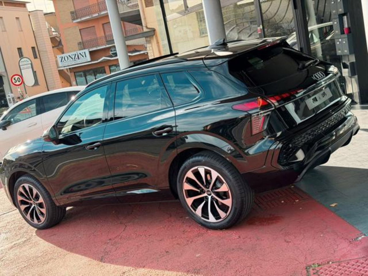 Audi Q3 35 1.5 tfsi S line edition (2)