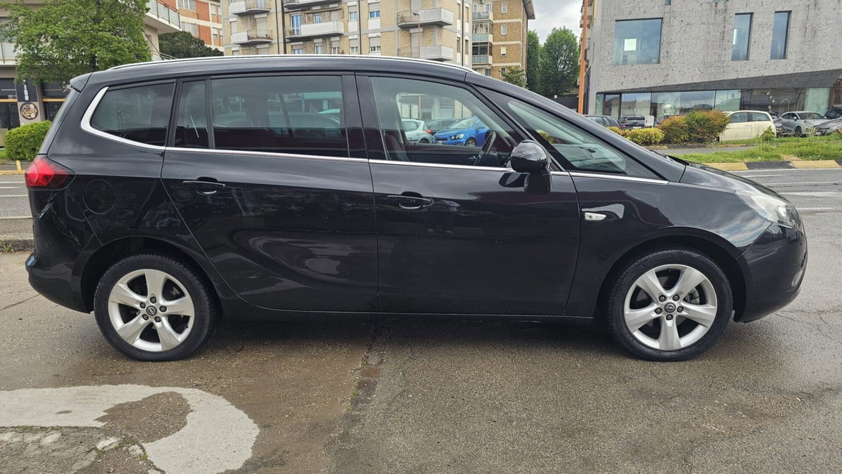 Opel Zafira Tourer 1.6 Turbo EcoM 150CV Cosmo (3)