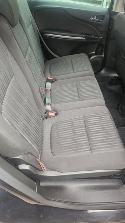Opel Zafira Tourer 1.6 Turbo EcoM 150CV Cosmo (9)