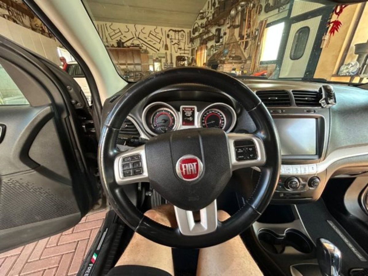 Fiat Freemont 2.0 Mjt 170 CV 4x4 Automatica Black Code (10)