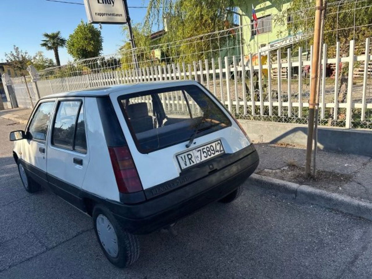 Renault 5 5 porte Superfive (5)