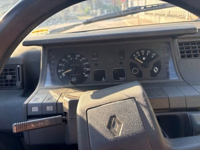 Renault 5 5 porte Superfive (7)