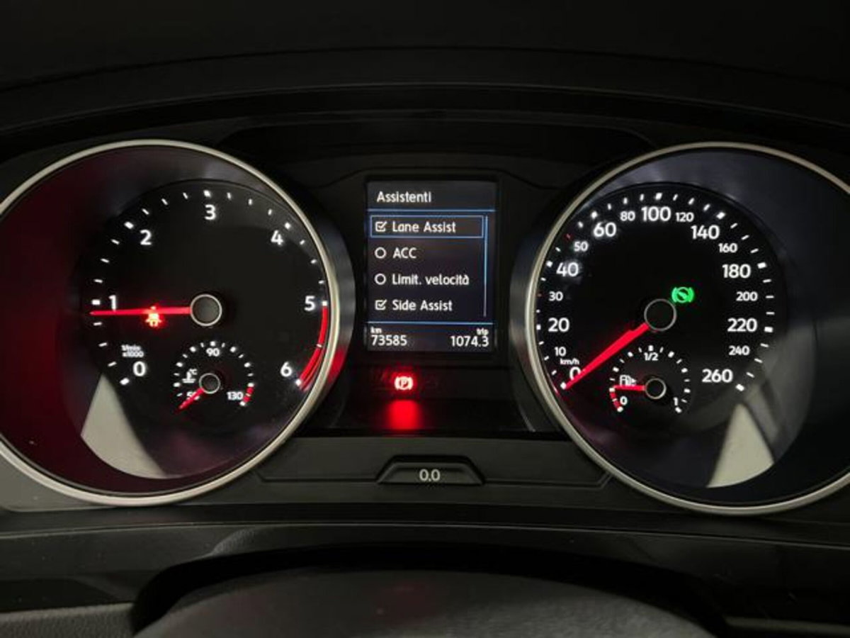 Volkswagen Tiguan 2.0 TDI 150 CV SCR DSG 4MOTION Life (11)
