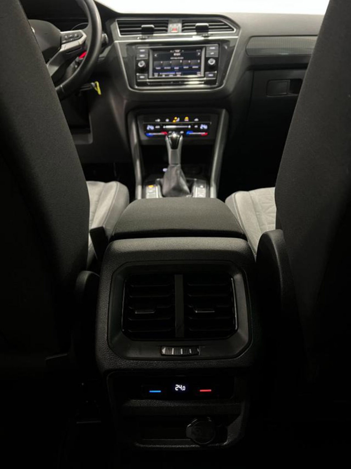 Volkswagen Tiguan 2.0 TDI 150 CV SCR DSG 4MOTION Life (15)