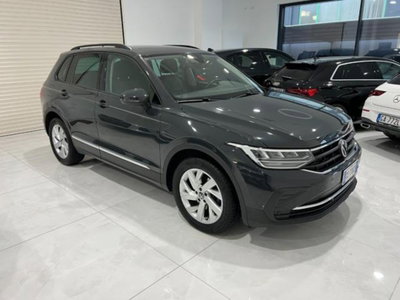 Volkswagen Tiguan 2.0 TDI 150 CV SCR DSG 4MOTION Life (2)