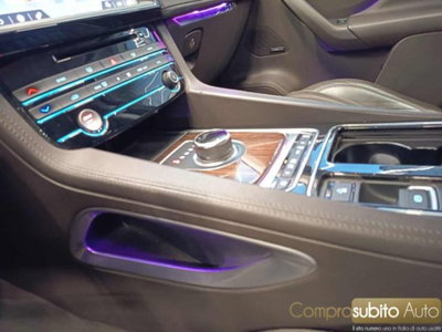 Jaguar F-Pace 2.0 D 180 CV AWD Portfolio (14)