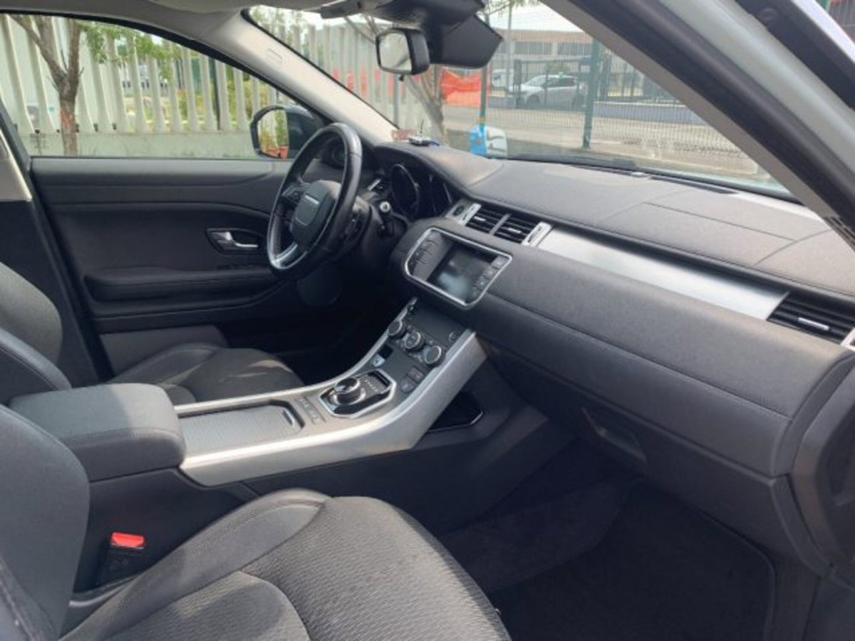 Land Rover Range Rover Evoque 2.0 TD4 150 CV 5p. Pure (9)